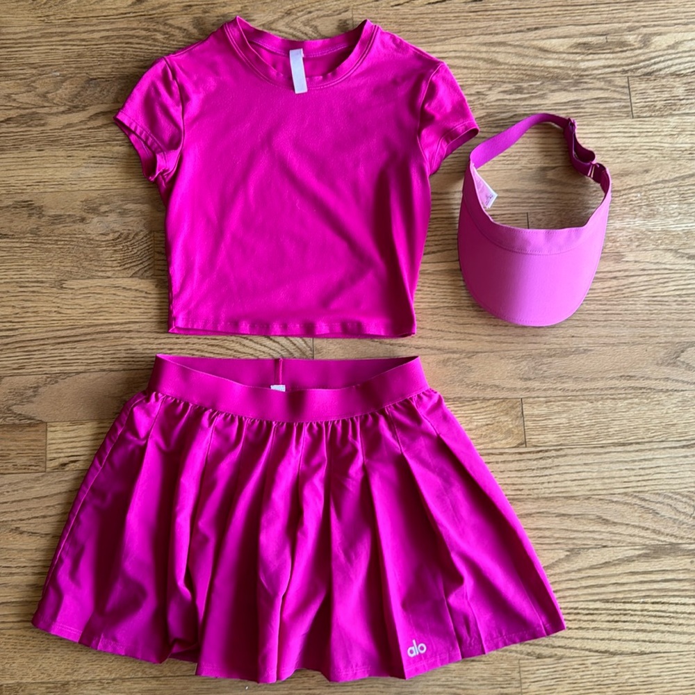 Size small alo tennis set
